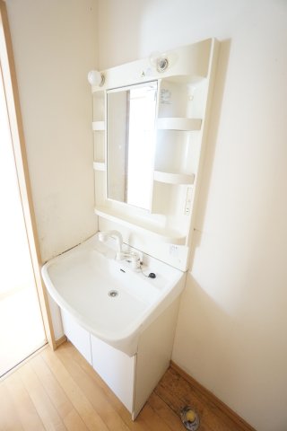 洗面設備　※同物件、同タイプ、間取り反転のお部屋です