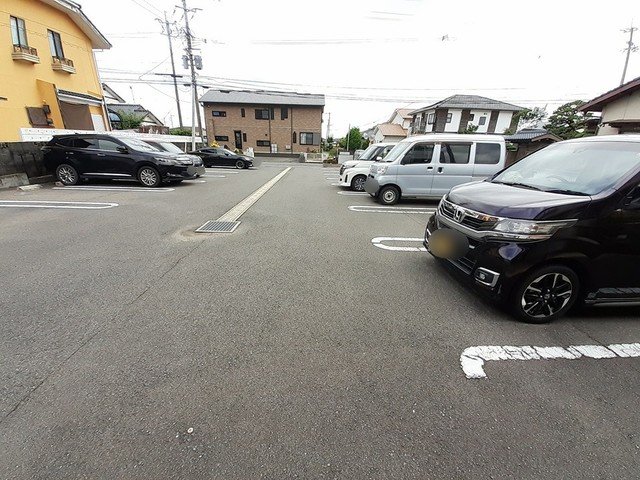 駐車場　駐車場があります