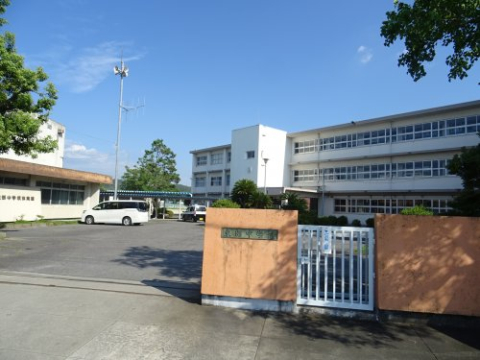 中学校　西尾市立東部中学校（中学校）まで1600m