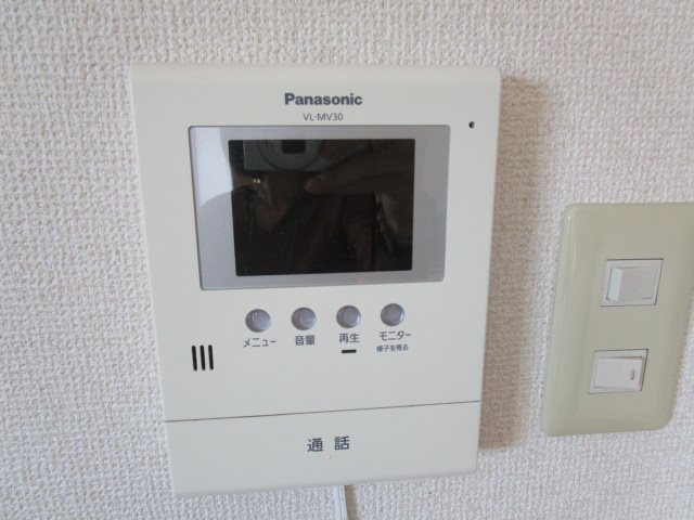 セキュリティ　写真は304号室です（参考）
