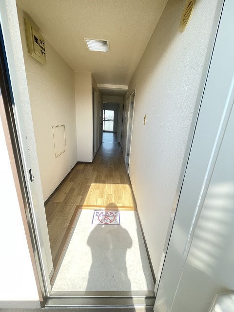 玄関　収納もある玄関です
