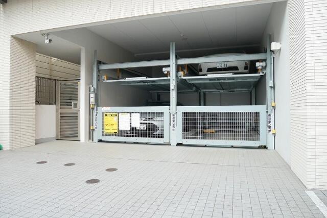 駐車場　?