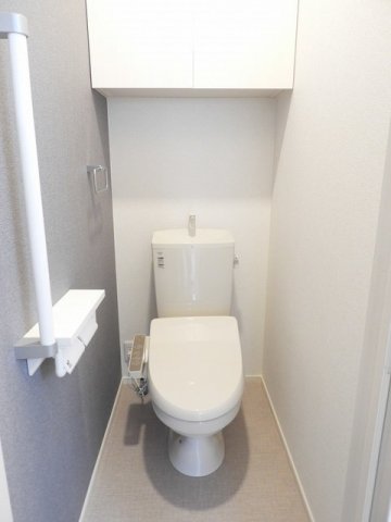 トイレ　清潔感のあるトイレです