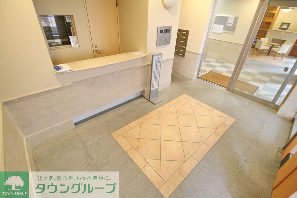 エントランス　エントランス