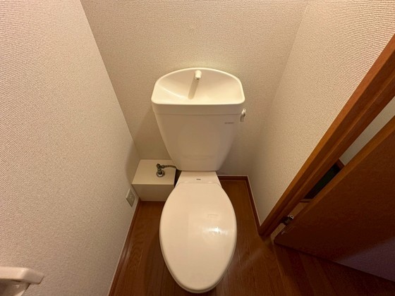 トイレ　※別部屋の写真です