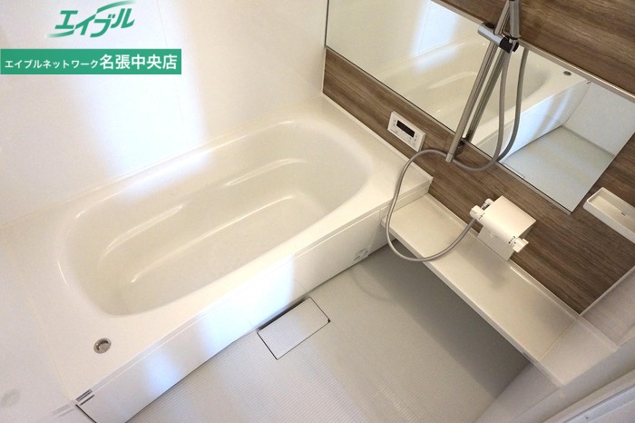 バス・シャワールーム　同型参考写真