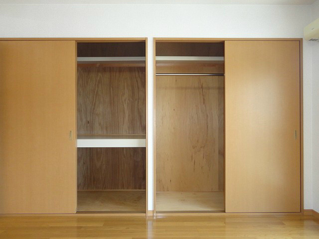 収納　写真は103号室です