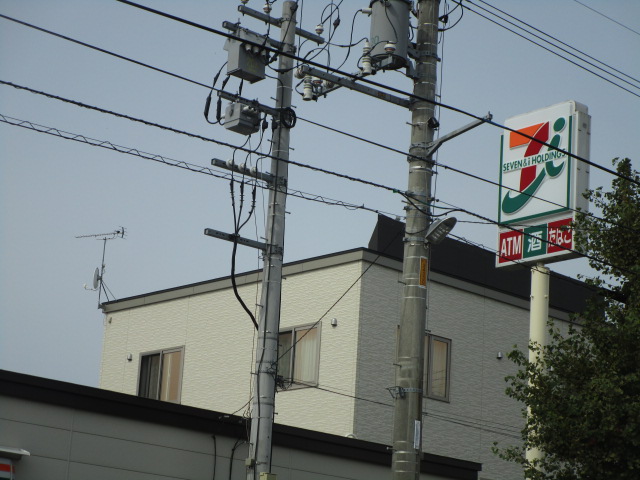 コンビニ　セブンイレブン 札幌百合が原店（コンビニ）まで432m