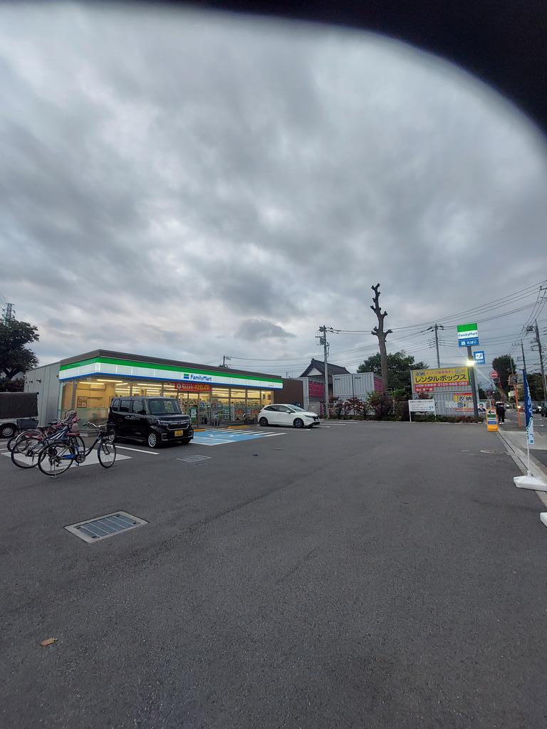 コンビニ　ファミリーマート国分寺高木町店（コンビニ）まで564m