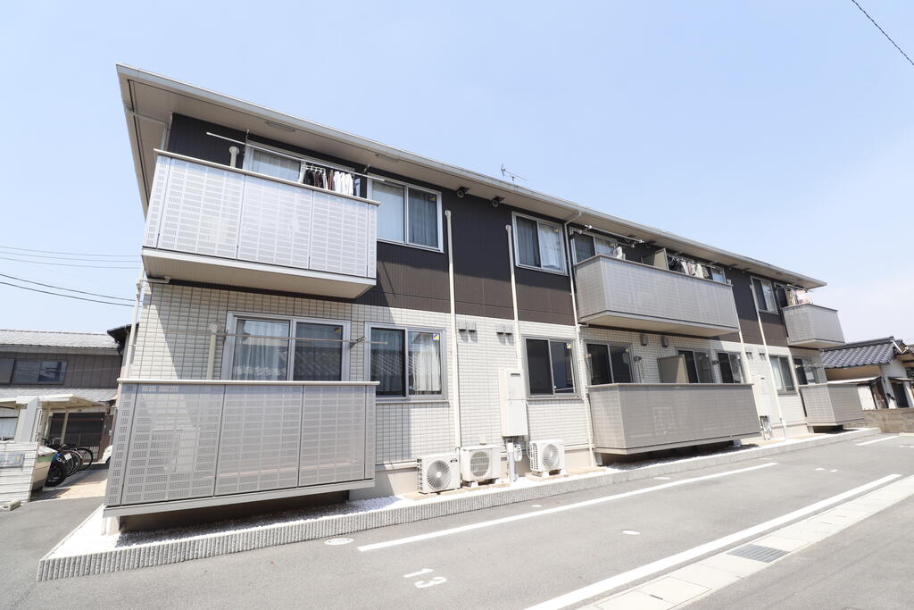 建物外観　日吉町の2LDKアパート♪