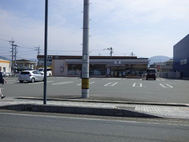 コンビニ　セブン－イレブン　山鹿鹿校通店（コンビニ）まで1100m