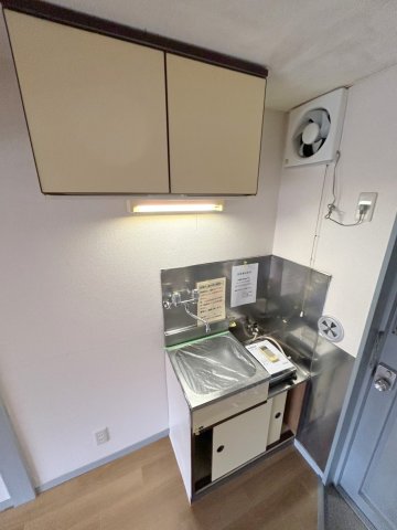 キッチン　コンパクトなキッチンで掃除もラクラク