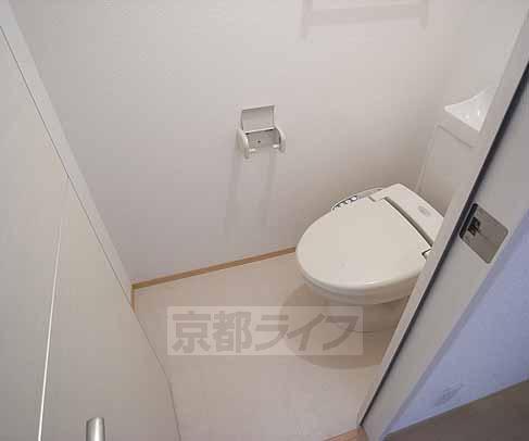 トイレ　清潔感のある洋式トイレ。