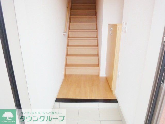 玄関　お問合せはタウンハウジングまで！※現地待合わせ相談可能