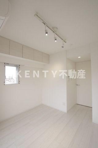 その他部屋・スペース　落ち着いて過ごせるお部屋なので、寝室にいかがでしょうか