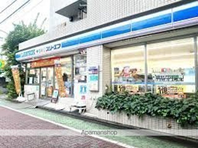 コンビニ　ローソン×スリーエフ（コンビニ）まで910m