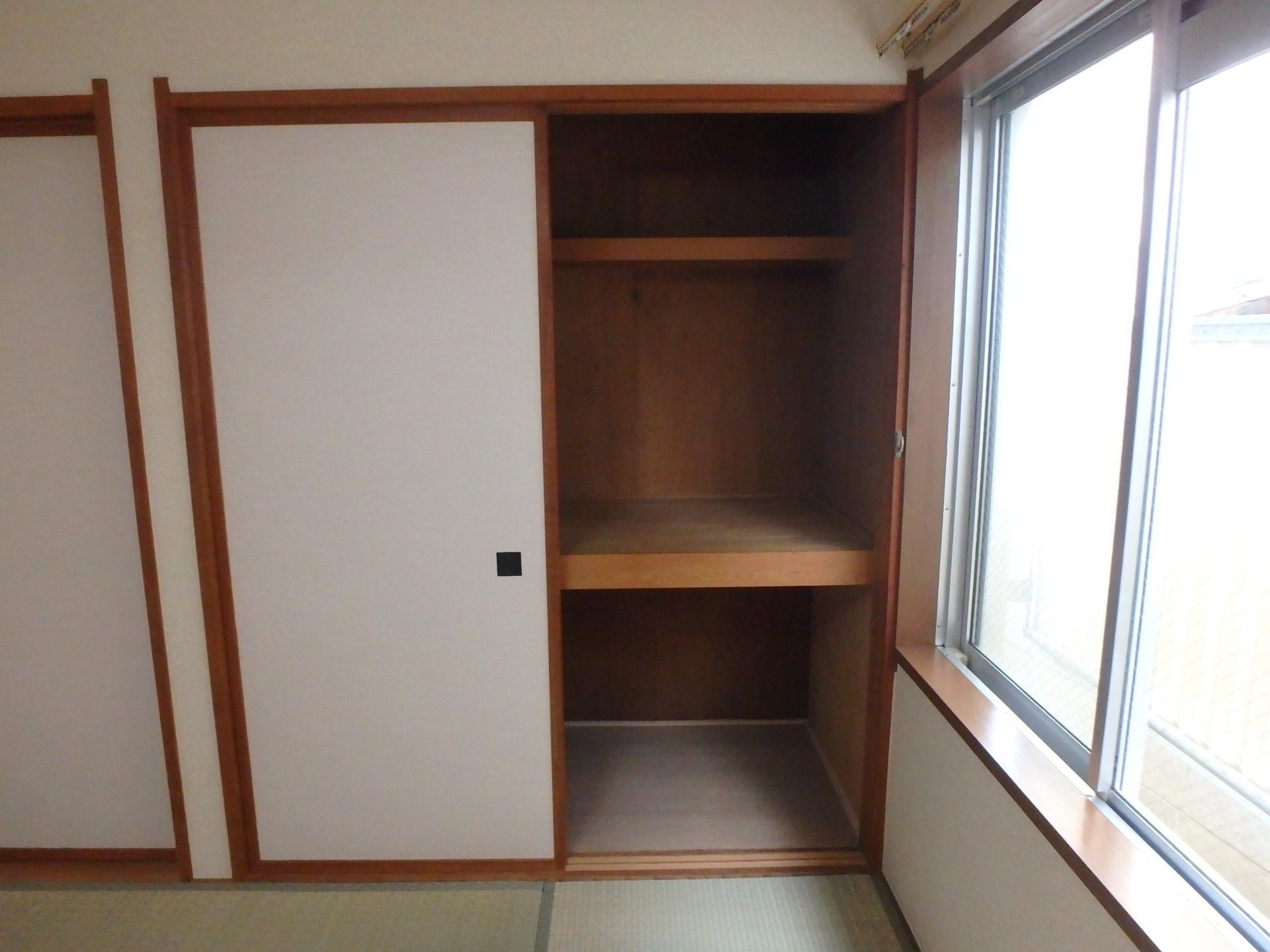 収納　布団などが仕舞える押入収納です