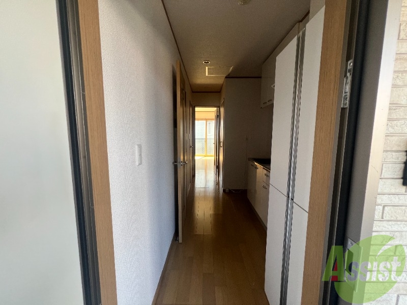 玄関　玄関に入って頂くと、このようなイメージになっています。