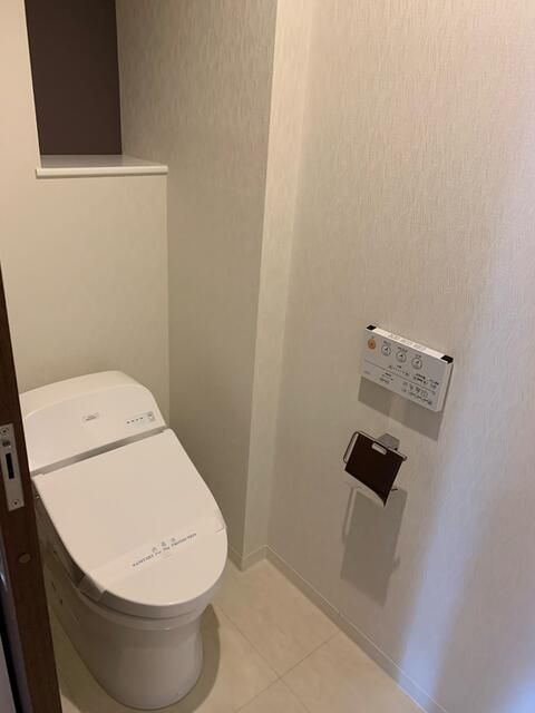 トイレ　ゆったりとした空間のトイレです
