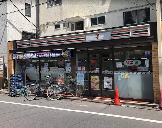 コンビニ　セブンイレブン代官山駅東店（コンビニ）まで65m