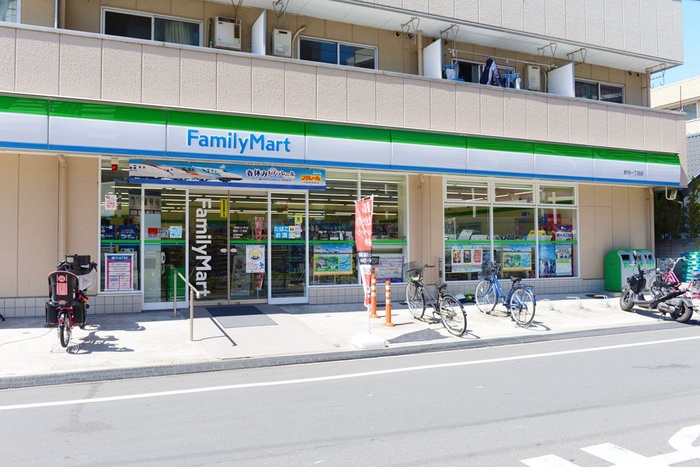 コンビニ　ファミリーマート（コンビニ）まで350m