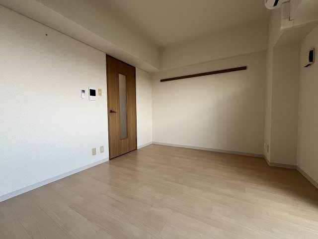その他部屋・スペース　落ち着いて過ごせるお部屋なので、寝室にいかがでしょうか