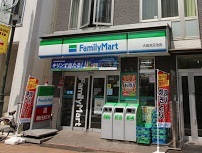 コンビニ　ファミリーマート大田洗足池店（コンビニ）まで108m