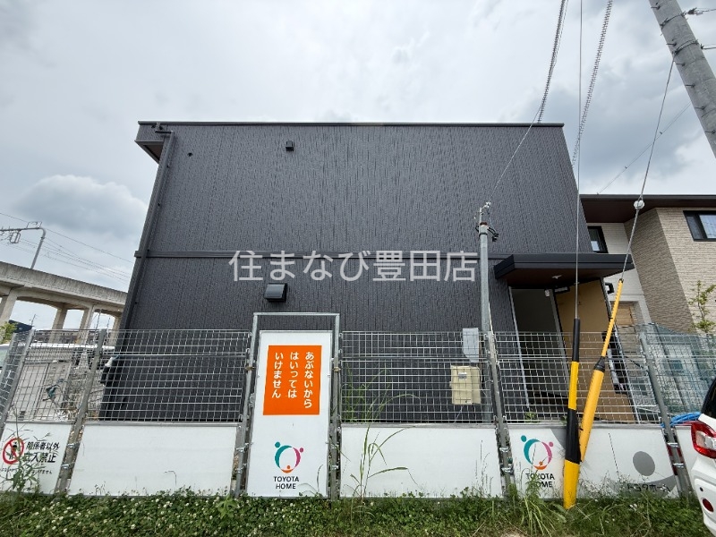 建物外観　建築中外観