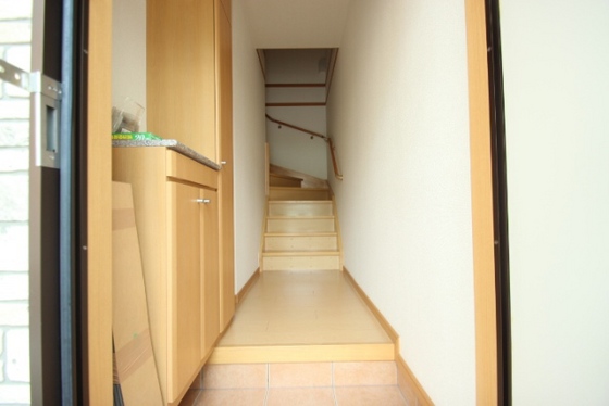 玄関　※別部屋の写真です