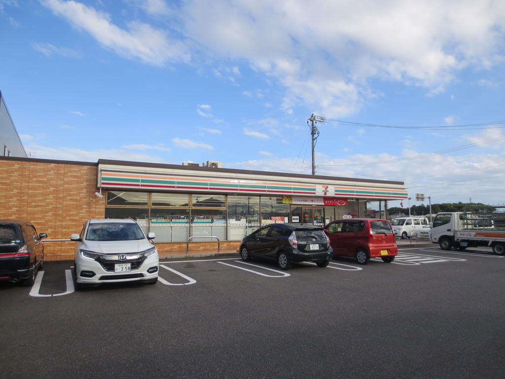 コンビニ　セブンイレブン一宮黒田十一の通り店（コンビニ）まで589m