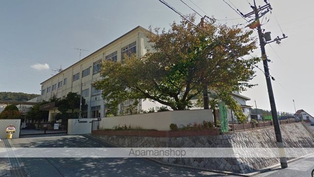 小学校　東浄小学校（小学校）まで841m
