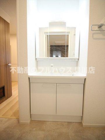 洗面設備　写真は同型タイプ別室
