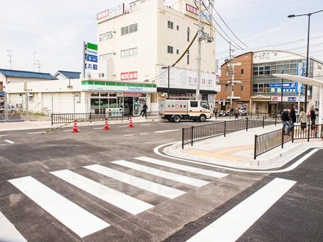 コンビニ　ファミリーマート　JR長尾駅前（コンビニ）まで204m