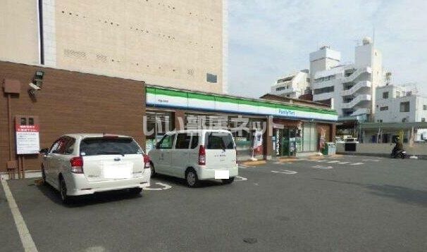 コンビニ　ファミリーマート甲府中央店（コンビニ）まで1177m
