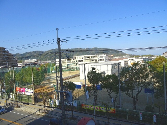 中学校　島本町立第一中学校（中学校）まで787m