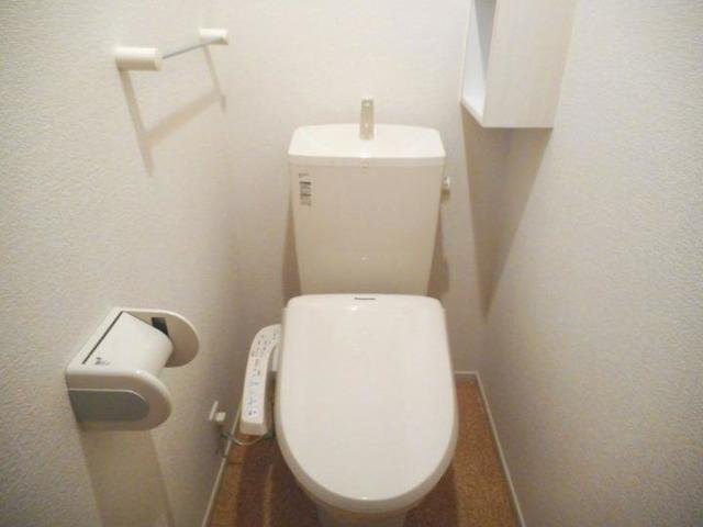 トイレ　落ち着いたトイレです