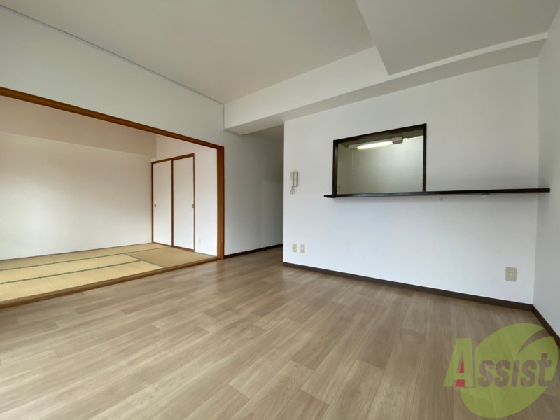 居室・リビング　明るいお部屋は気持ちよく過ごせそうですね。