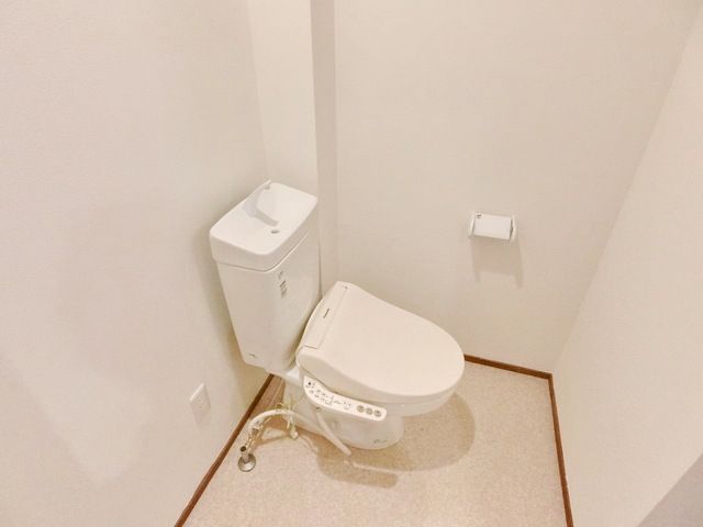 トイレ　★お部屋探しは株式会社タウンハウジング東京まで★