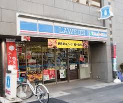 コンビニ　ローソン新宿大久保二丁目店（コンビニ）まで240m