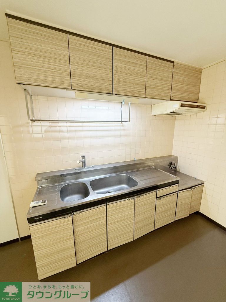 キッチン　同物件別部屋写真