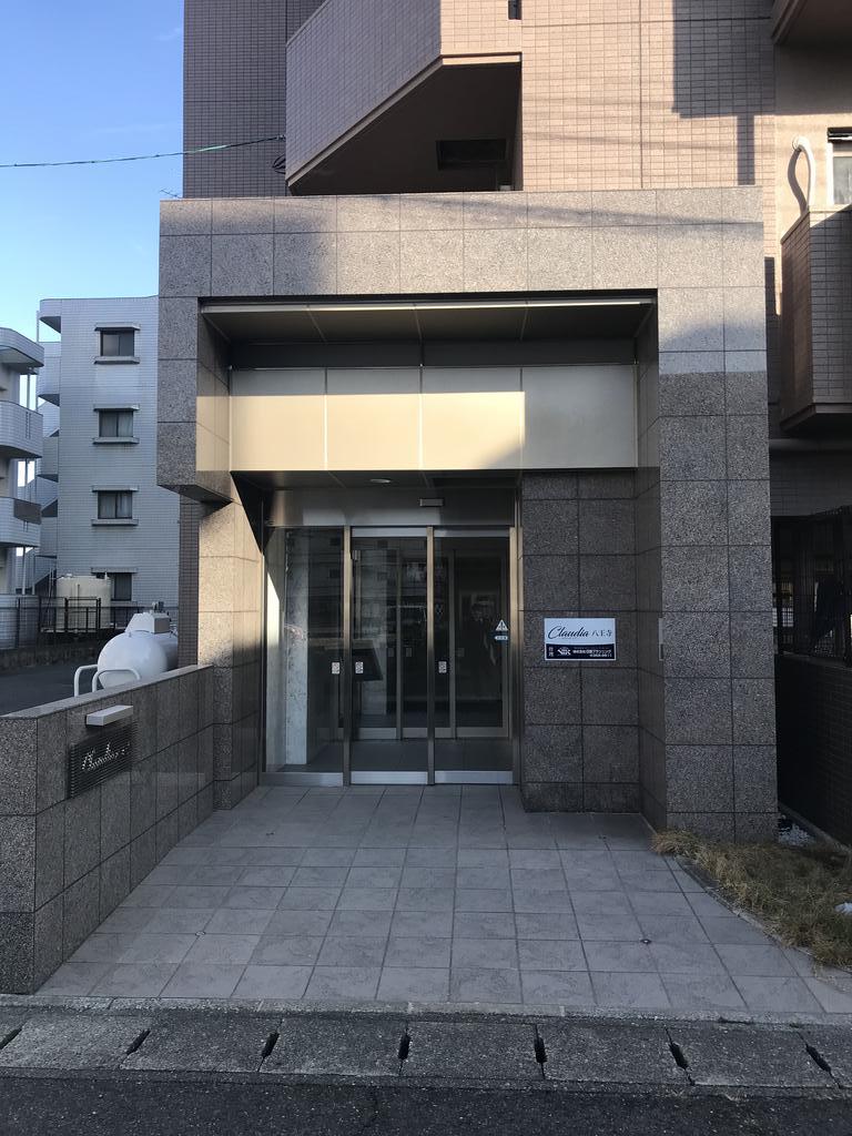エントランス　ゆとりあるエントランスまわりです