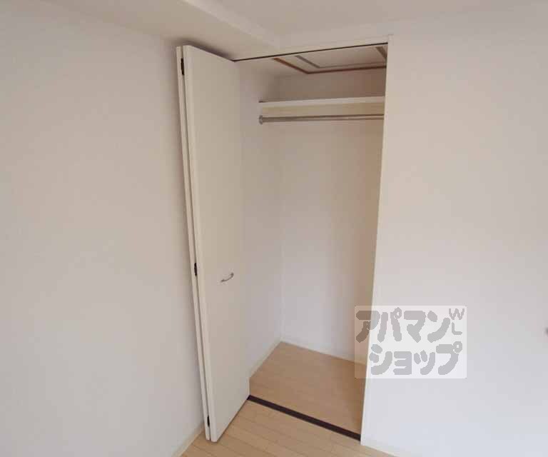 収納　収納もしっかり付いてます