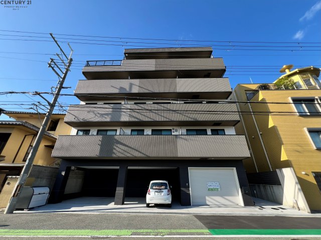 建物外観　オートロック付きで安心！宅配BOX付きで便利！