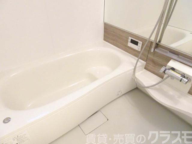 バス・シャワールーム　浴室乾燥機＆追い焚き機能付きバス♪
