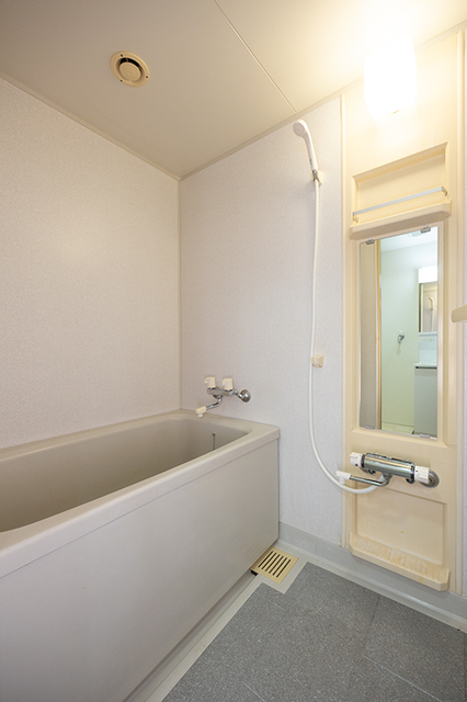 バス・シャワールーム　※写真は同タイプ住戸です。