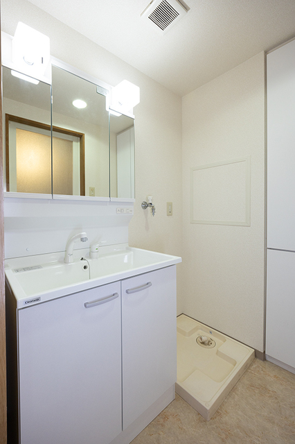 洗面設備　※写真は同タイプ住戸です。