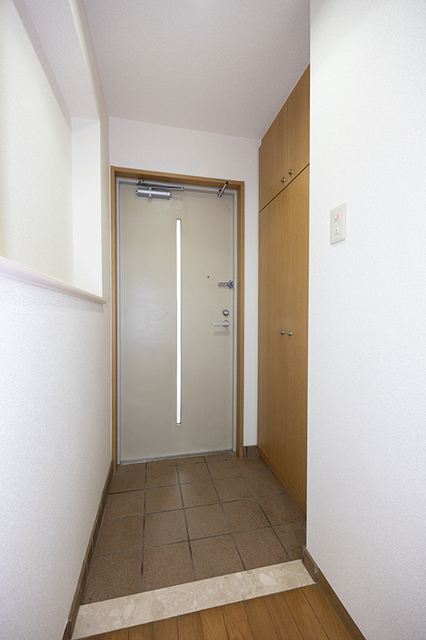 玄関　※写真は同タイプ住戸です。