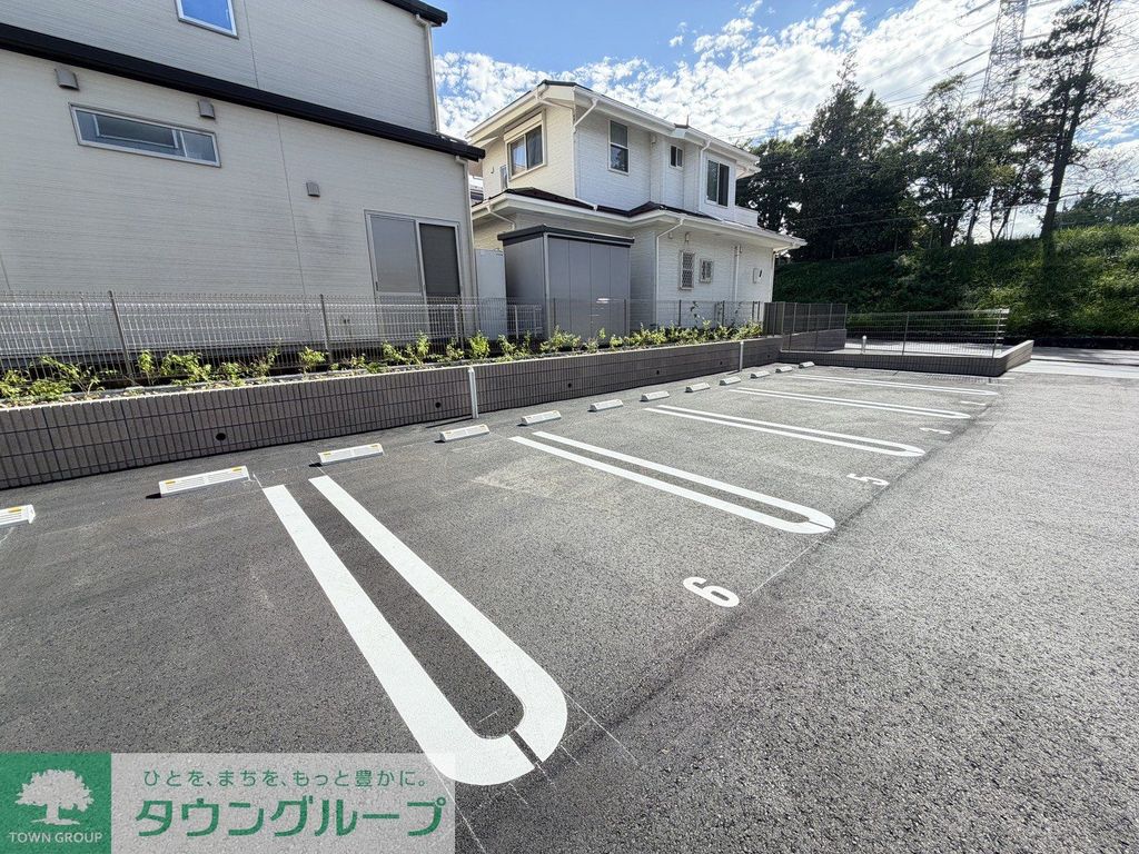 駐車場　駐車場
