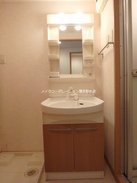 洗面設備　※写真は棟内別部屋参考写真
