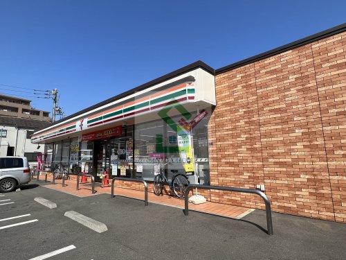 コンビニ　セブンイレブン東久留米下里5丁目南店（コンビニ）まで712m